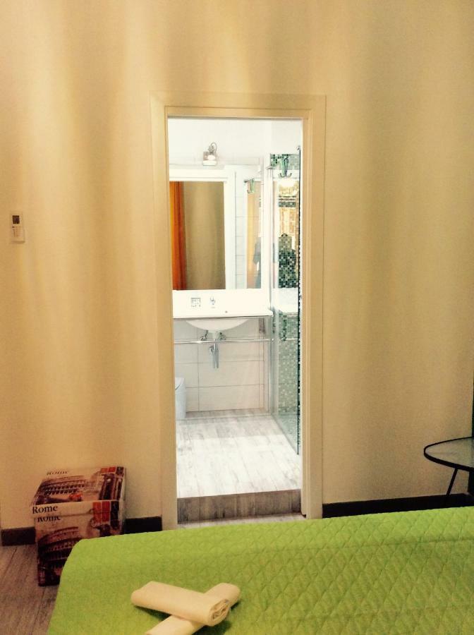 Bed and Breakfast Like Family House à Rome Extérieur photo